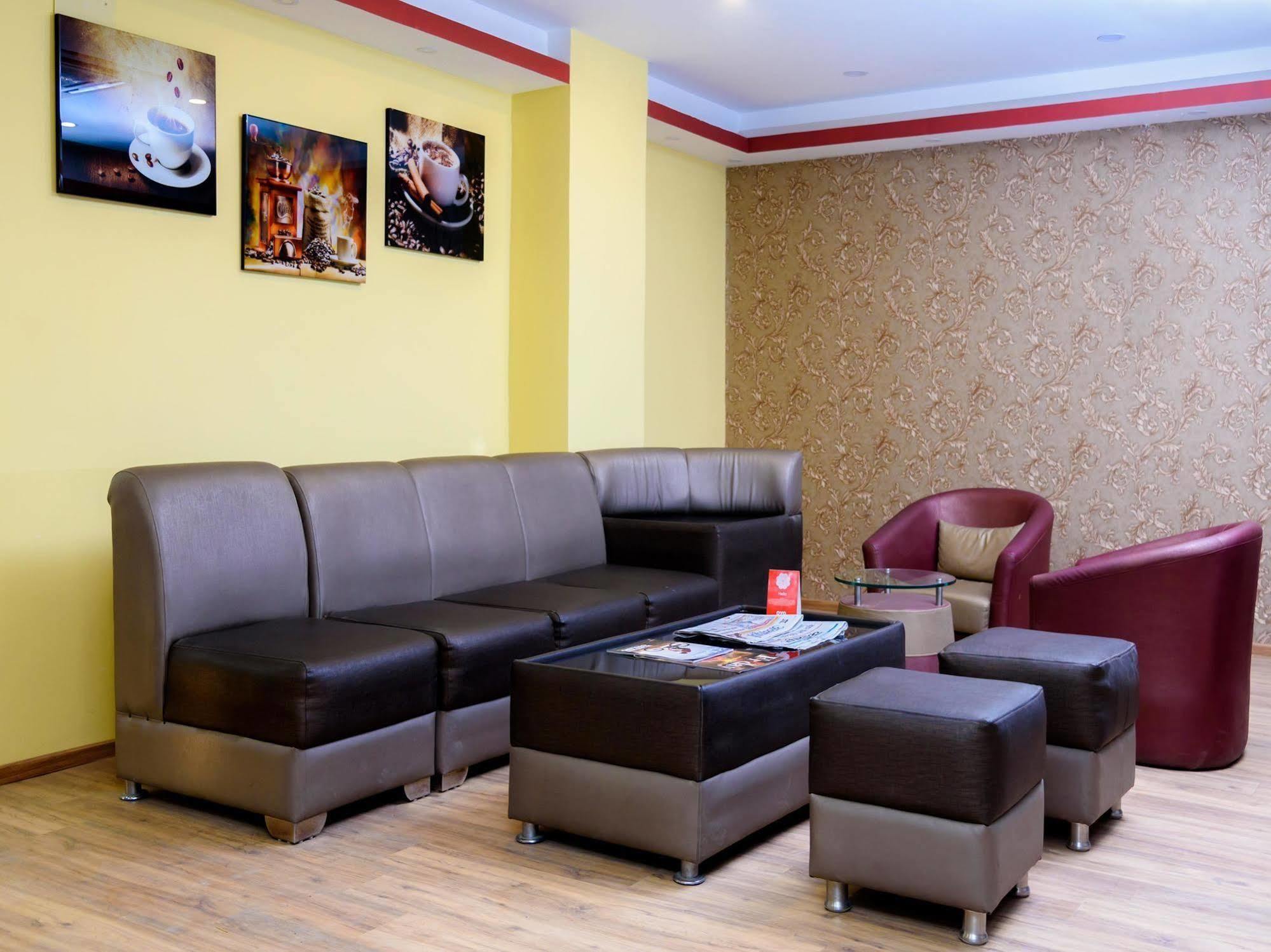 Oyo 105 Hotel Travel Inn Kathmandu Esterno foto