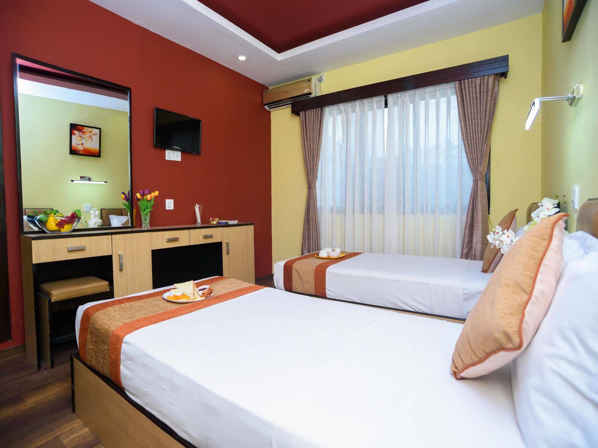 Oyo 105 Hotel Travel Inn Kathmandu Esterno foto