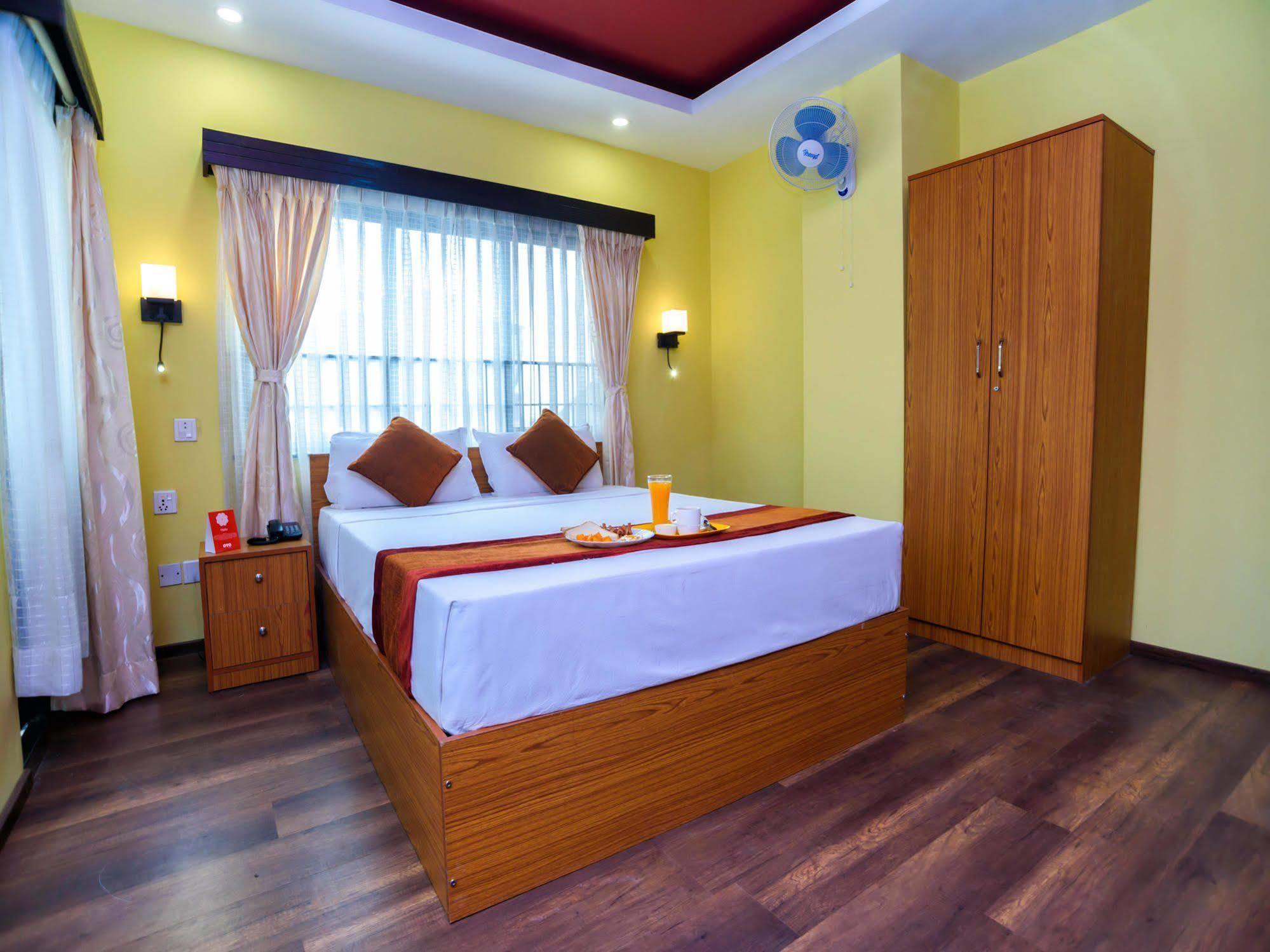 Oyo 105 Hotel Travel Inn Kathmandu Esterno foto