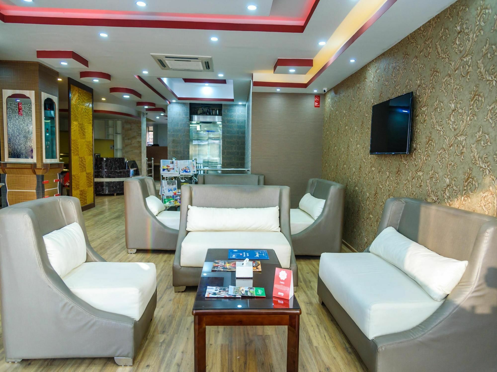 Oyo 105 Hotel Travel Inn Kathmandu Esterno foto