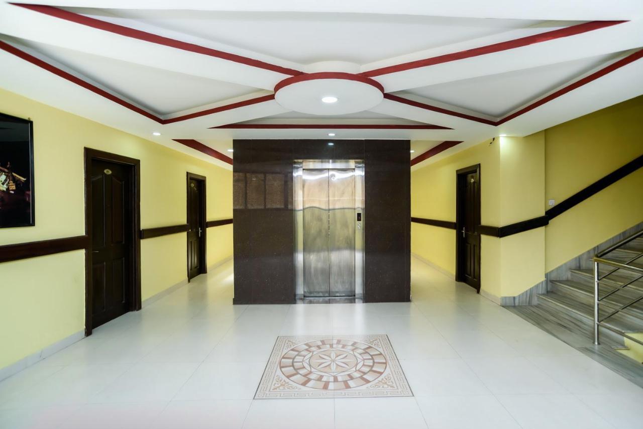 Oyo 105 Hotel Travel Inn Kathmandu Esterno foto